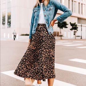 Halogen midi skirt in animal print
